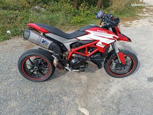 HYPERMOTARD 939