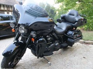 A VENDRE MOTO HARLEY DAVIDSON ULTRA LIMITED