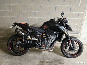 KTM 890 DUKE
