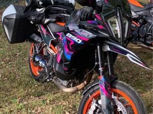 KTM 890 SMT TECH PACK