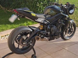 TRIUMPH STREET TRIPLE 765 RS