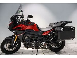 YAMAHA TRACER 900 MIT TIEFERLEGUNG & SEITENKOFFER