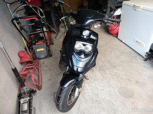 BONJOUR VEND SCOOTER PGO 2 TEMPS