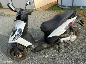 SCOOTER PIAGGIO TYPHOON BLANC