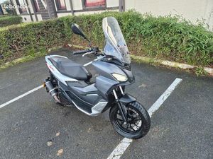 APRILIA SR GT 125