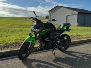 KAWASAKI Z400