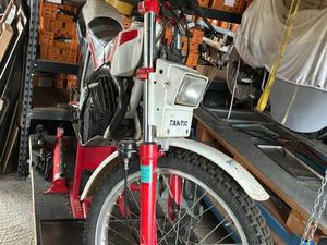 LOT 2 MOTOS TRIAL FANTIC 450 241 CC À REMETTRE EN ROUTE