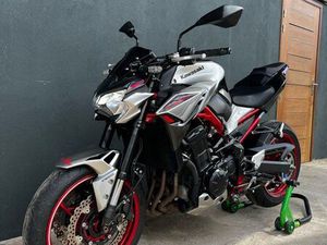KAWASAKI Z900