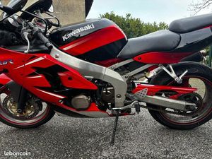 KAWASAKI ZX6R