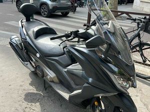 VENDS KYMCO AK 550