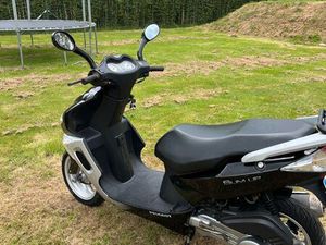 PEUGEOT SUM UP SCOOTER 125 CC