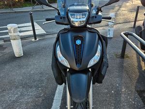 SCOOTER PIAGGIO MEDLEY 125 NEUF