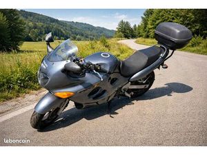 SUZUKI GSXF 750 -28000 KMS