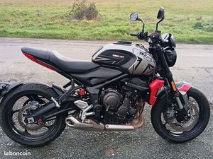 VENDS MOTO TRIUMPH TRIDENT 660 A2