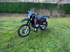 YAMAHA DTR 125CM3 / 9300 KM SEULEMENT / 2 JEUX DE JANTES / ENTRETIEN COMPLET VIENT D’ÊTRE FAIT (KIT PISTON, KIT CHAÎNE, ETC)