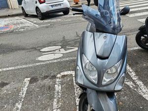 YAMAHA MAJESTY 125 FIABLE ET CONFORTABLE – 36 000 KM