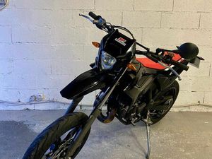 MOTO SUPERMOTARD BETA RR 50 CC 2 TEMPS À 6 VITESSES / PAIEMENT EN PLUSIEURS FOIS