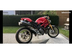 DUCATI MONSTER 1100S