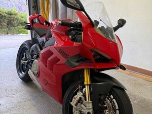 DUCATI PANIGALE 1103 V4S