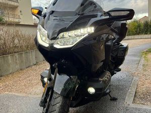 HONDA GL 1800 GOLDWING TOURING DCT FULL BLACK