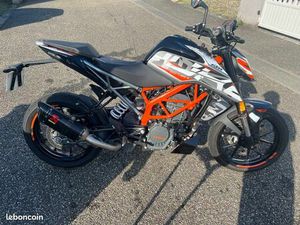 KTM DUKE 125 2022