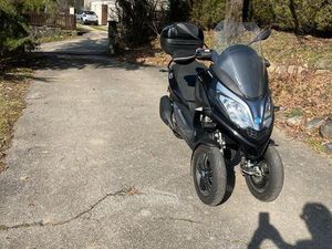 SCOOTER MP 300 HPE
