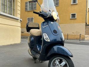 SCOOTER PIAGGIO LX125
