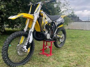SUZUKI 250 RM