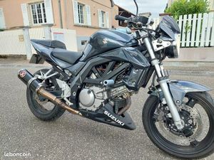 MOTO SUZUKI SV 650 N