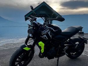 TRIUMPH TRIDENT 2024