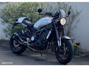 YAMAHA XSR900