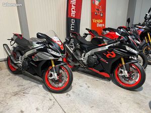APRILIA RSV4 1000 RR DESTOCKAGE SUR 2 MOTOS IDEAL POUR PIS
