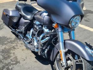 HARLEY DAVIDSON STREET GLIDE SPÉCIAL