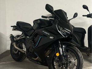 CBR 650 R A2