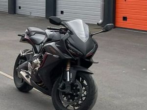 HONDA CBR 650 R