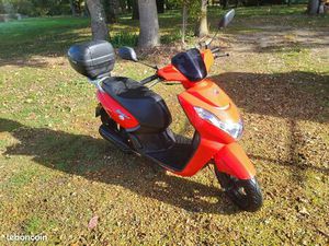 VENDS SCOOTER PEUGEOT 4T 50CMN