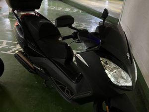 SCOOTER PEUGEOT SATELIS « BLACK ÉDITION »