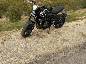 TRIUMPH TRIDENT 660