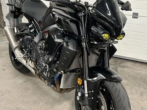 MT-10 BLACK 2024 GARANTIE 7000KM