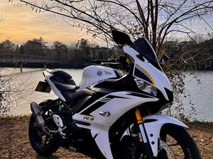 YAMAHA R3 BLANCHE