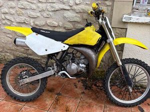 SUZUKI RM 85