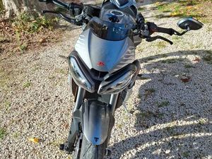 STREET TRIPLE RS