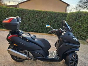 PEUGEOT METROPOLIS 400