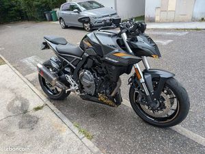 SUZUKI GSX 8S