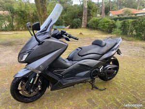 TMAX 530 2016 PREMIÈRE MAIN