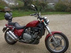 VENDS MOTO HONDA 750 VFC RC28
