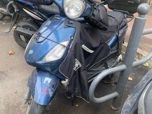 SCOOTER PIAGGIO FLY 4T