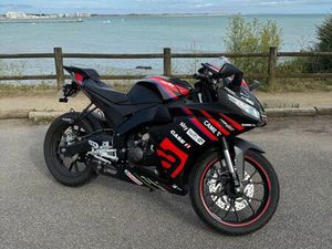 APRILIA RS 125 GP REPLICA 2024 – 1ÈRE MAIN - ÉTAT IRRÉPROCHABLE + DIVERS OPTIONS