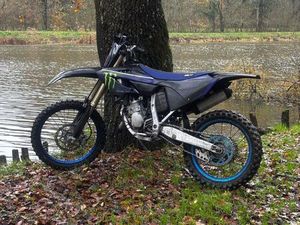 125 YZ