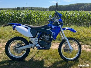 YAMAHA 250 WRF - ENTIÈREMENT RESTAURÉE, AVEC UN DÉMARREUR ÉLECTRIQUE, HOMOLOGUÉE POUR LA ROUTE ET PASSÉE AU CONTRÔLE TECHNIQUE AVEC SUCCÈS ◊